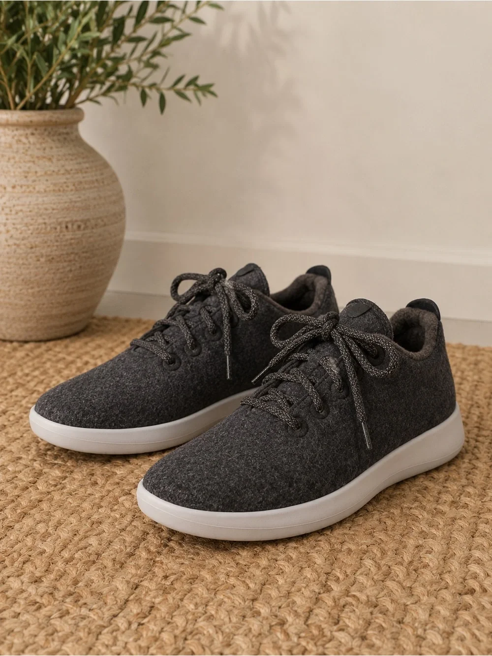 ALLBIRDS MERINO WOOL RUNNERS SNEAKERS CHARCOAL GRAY SIZE 8